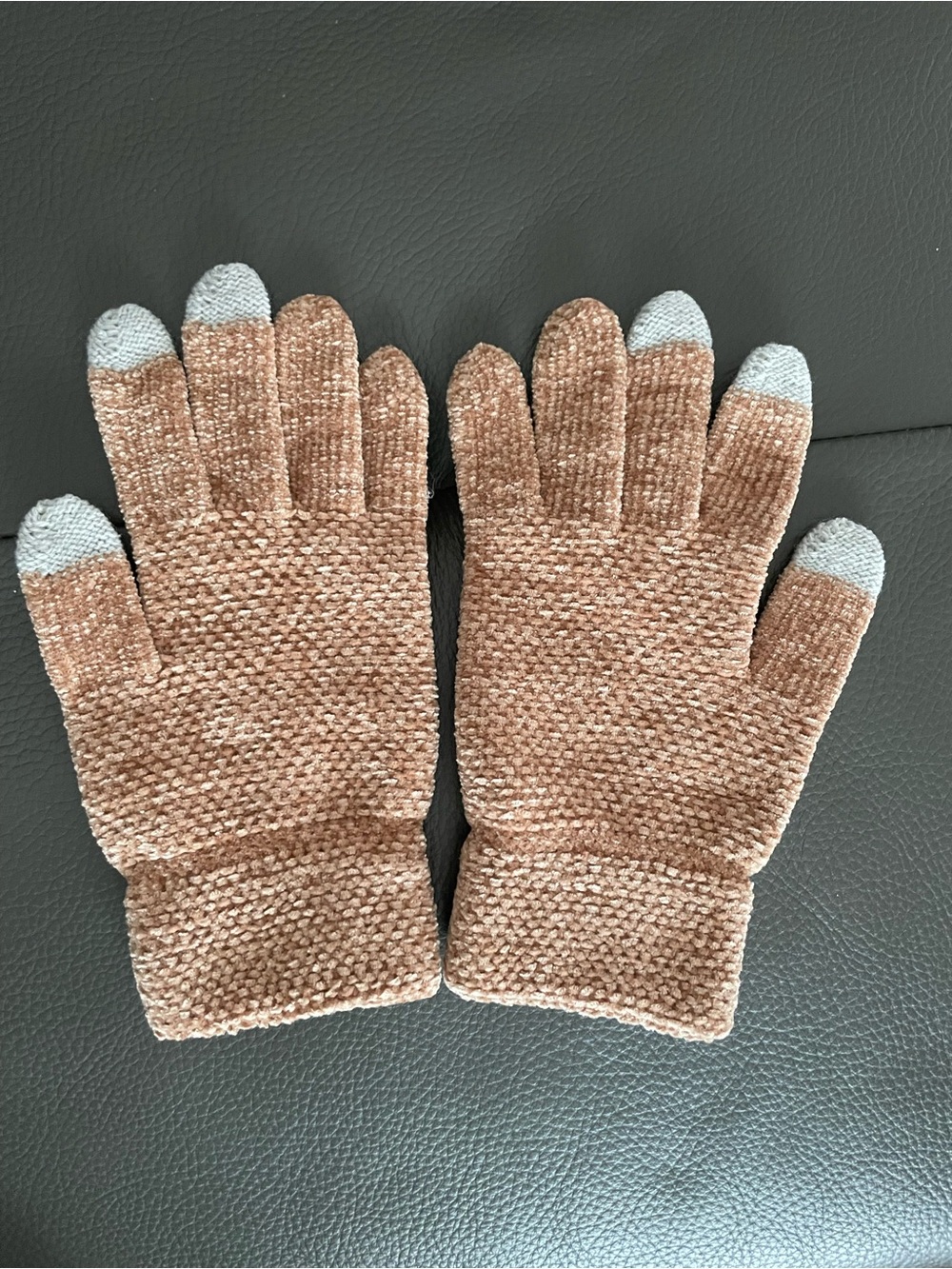 Men's Tan Touchscreen Knit Gloves